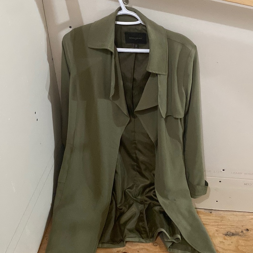 Banana republic trench with belt